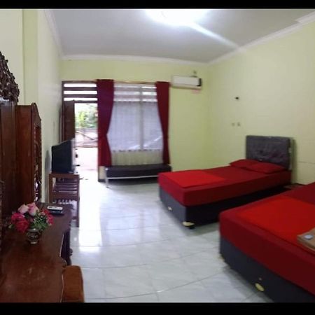 Bali Asri Pacitan Exterior photo