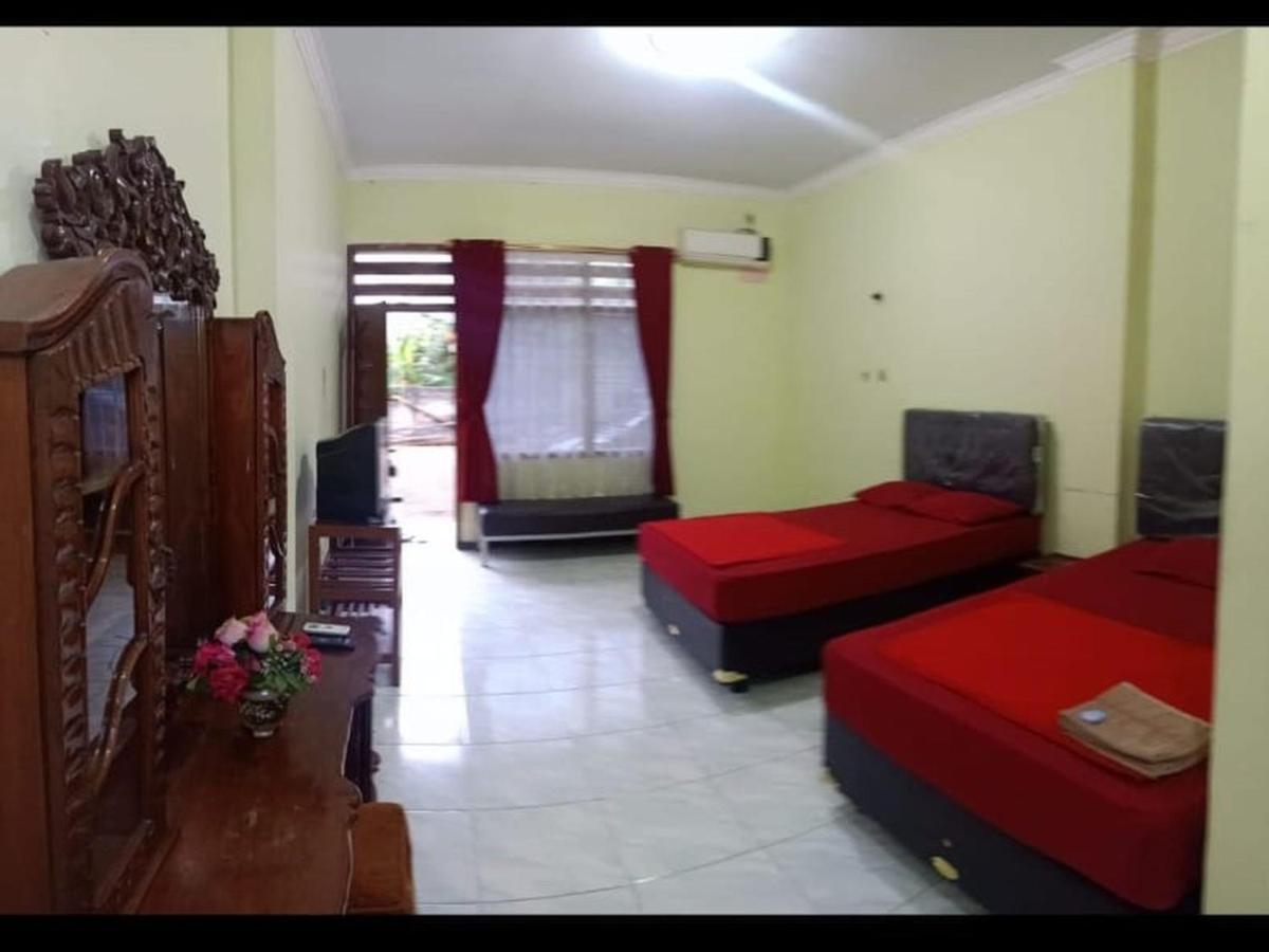 Bali Asri Pacitan Exterior photo